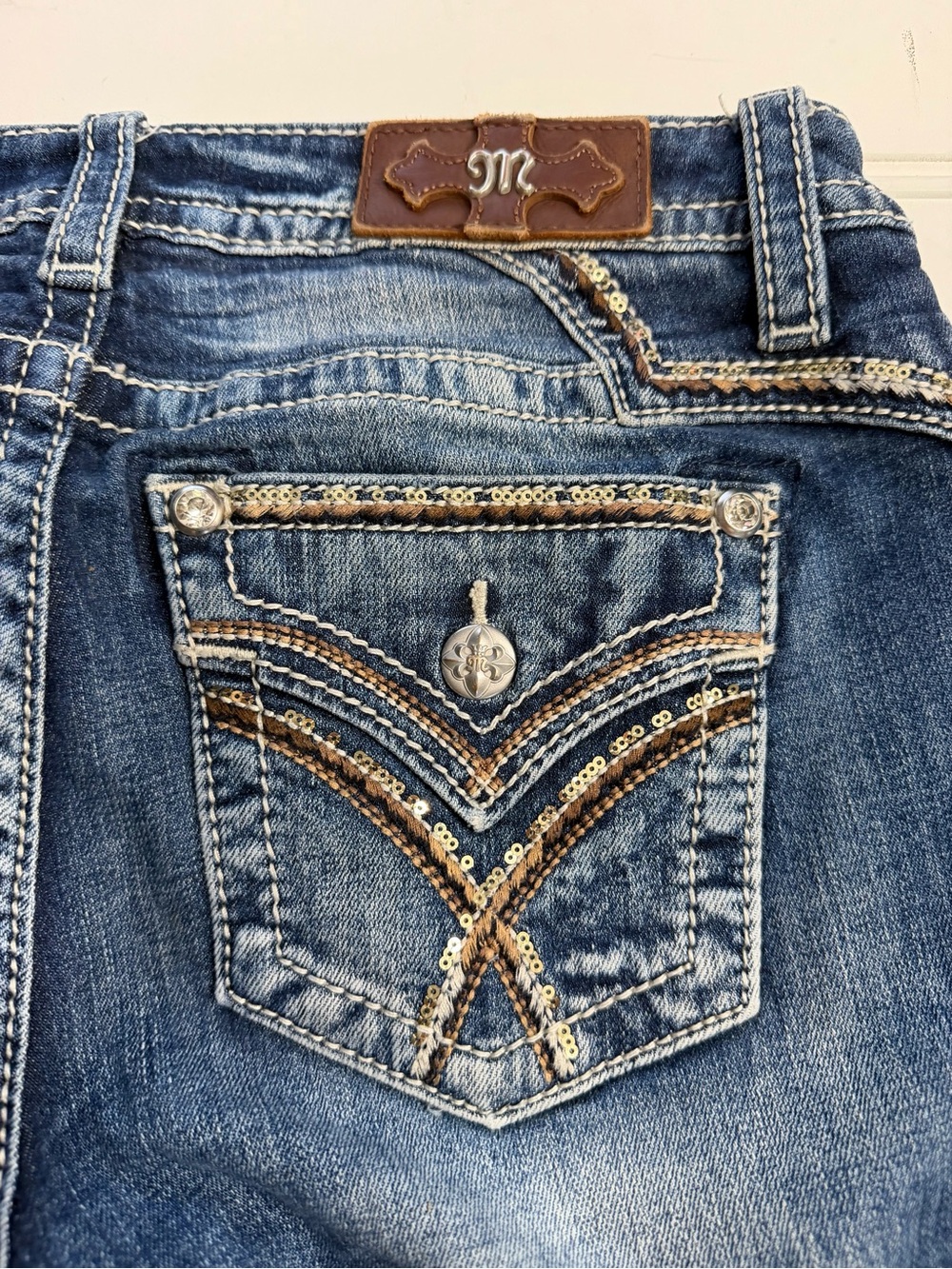 Miss Me Women’s Sz 29 Blue Gemstone Embellished Blue Mid Rise Bootcut Jeans - Picture 8 of 8